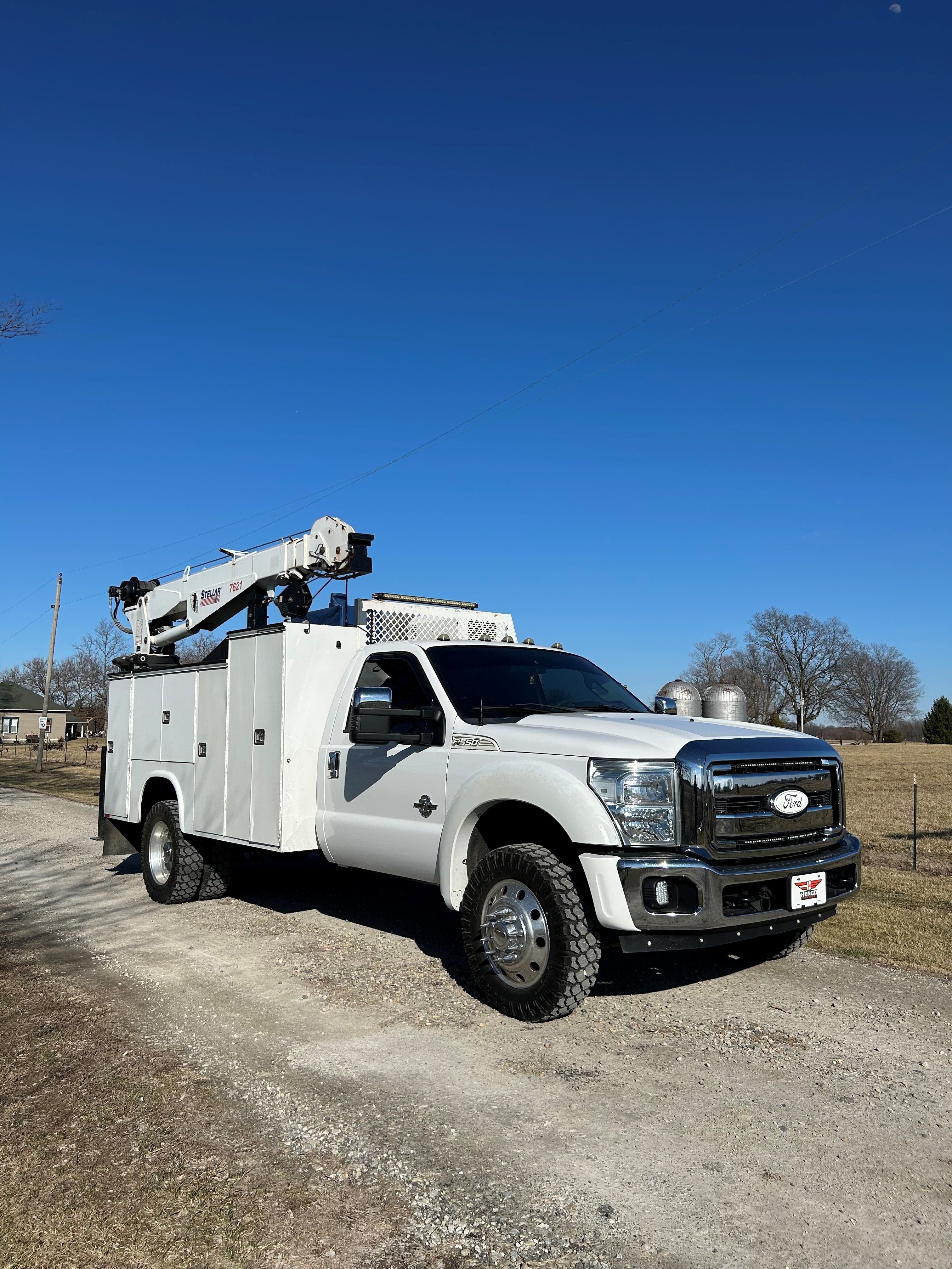 Fleet service truck
